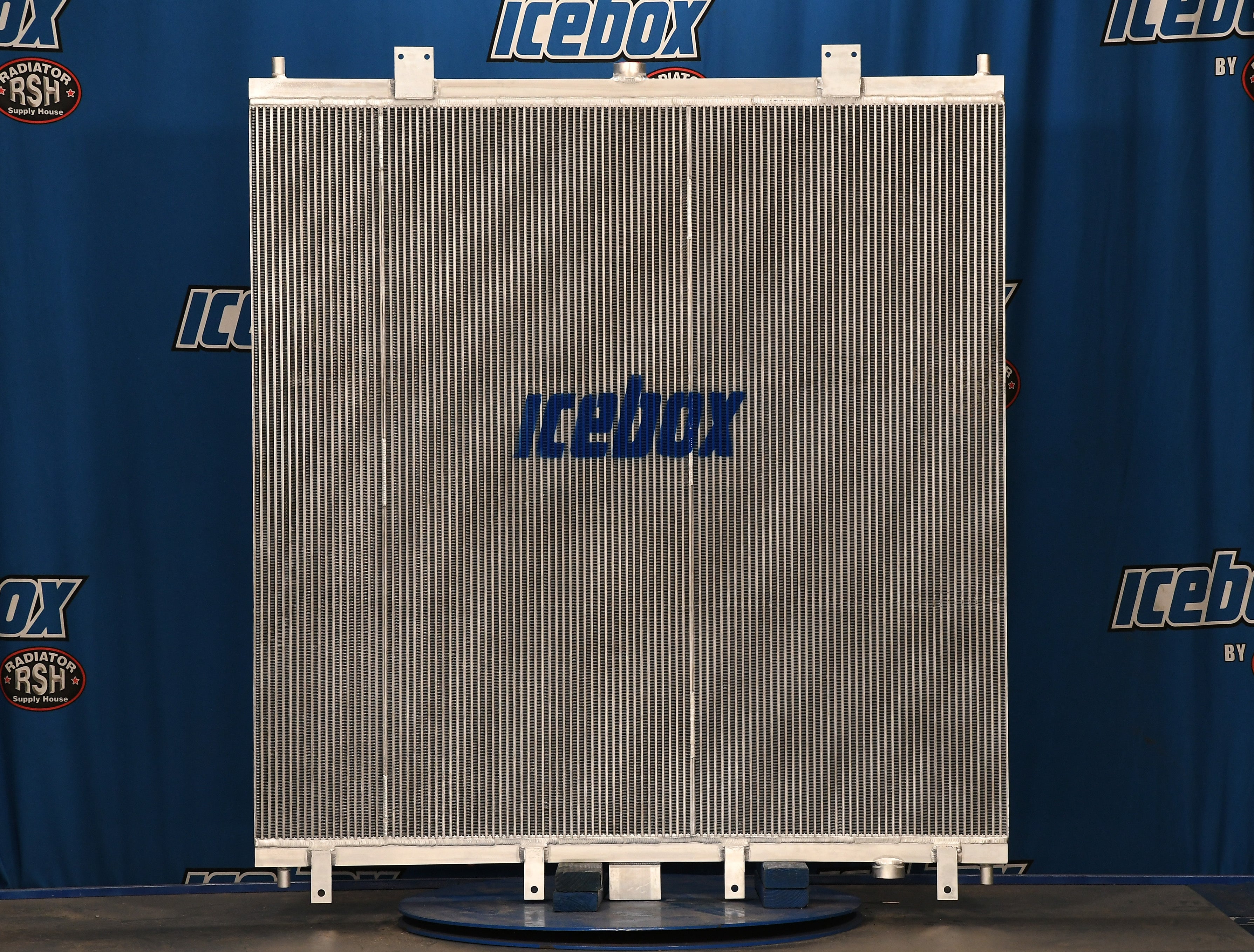 プテラ Caterpillar 988F Oil Cooler # 850522 – Radiator Supply House