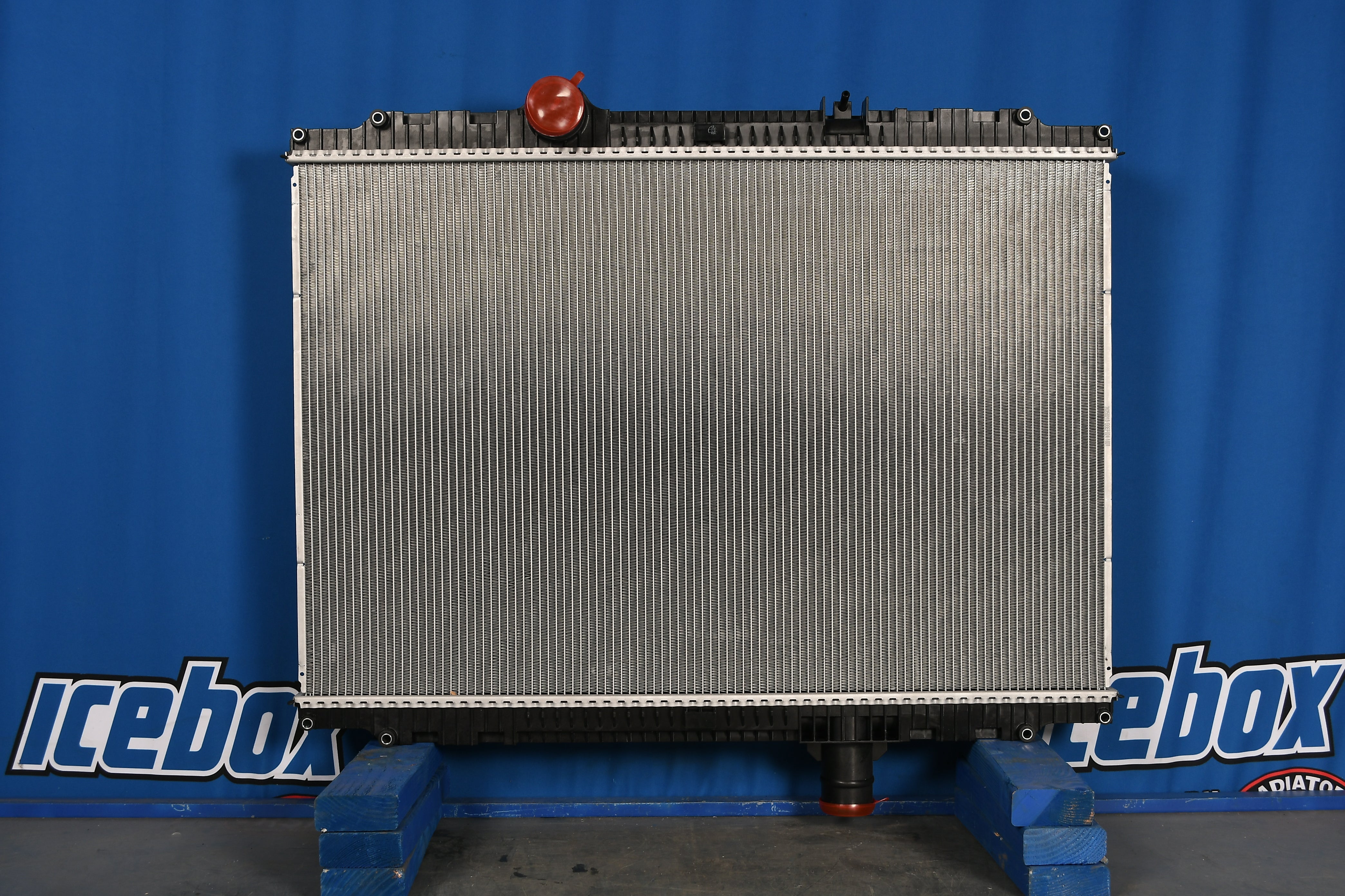 RT-3878388078ページ Kenworth T200,T300,T170,270,370 Radiator # 604078 – Radiator