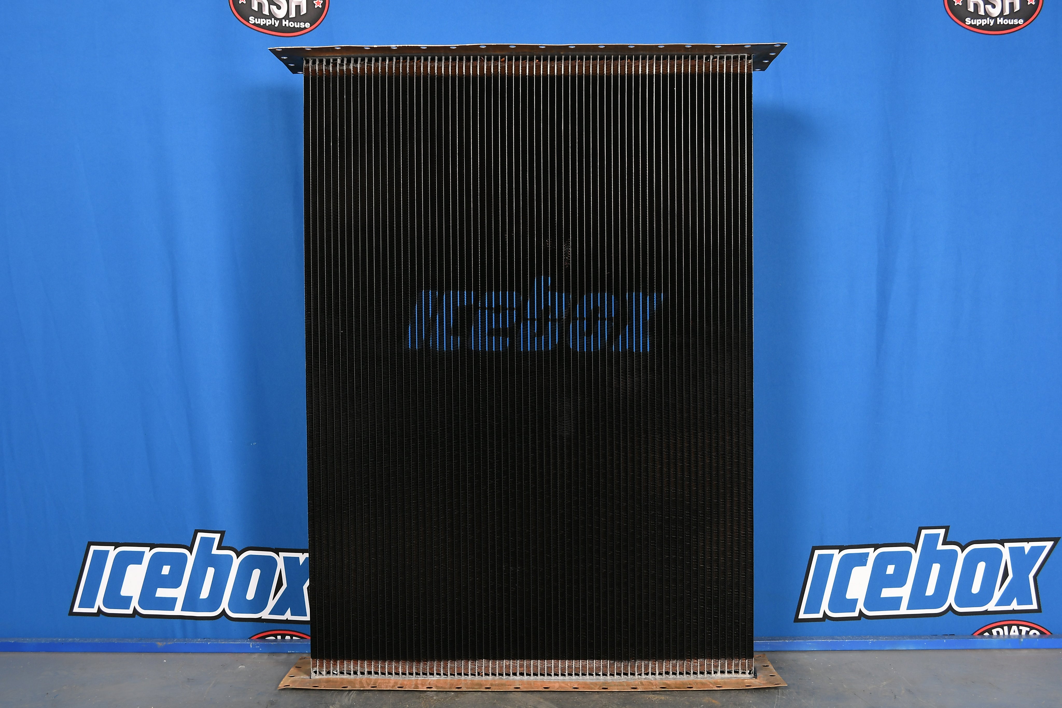 Kenworth T-800 / T-600 / W900L Radiator Core # 604212 – Radiator
