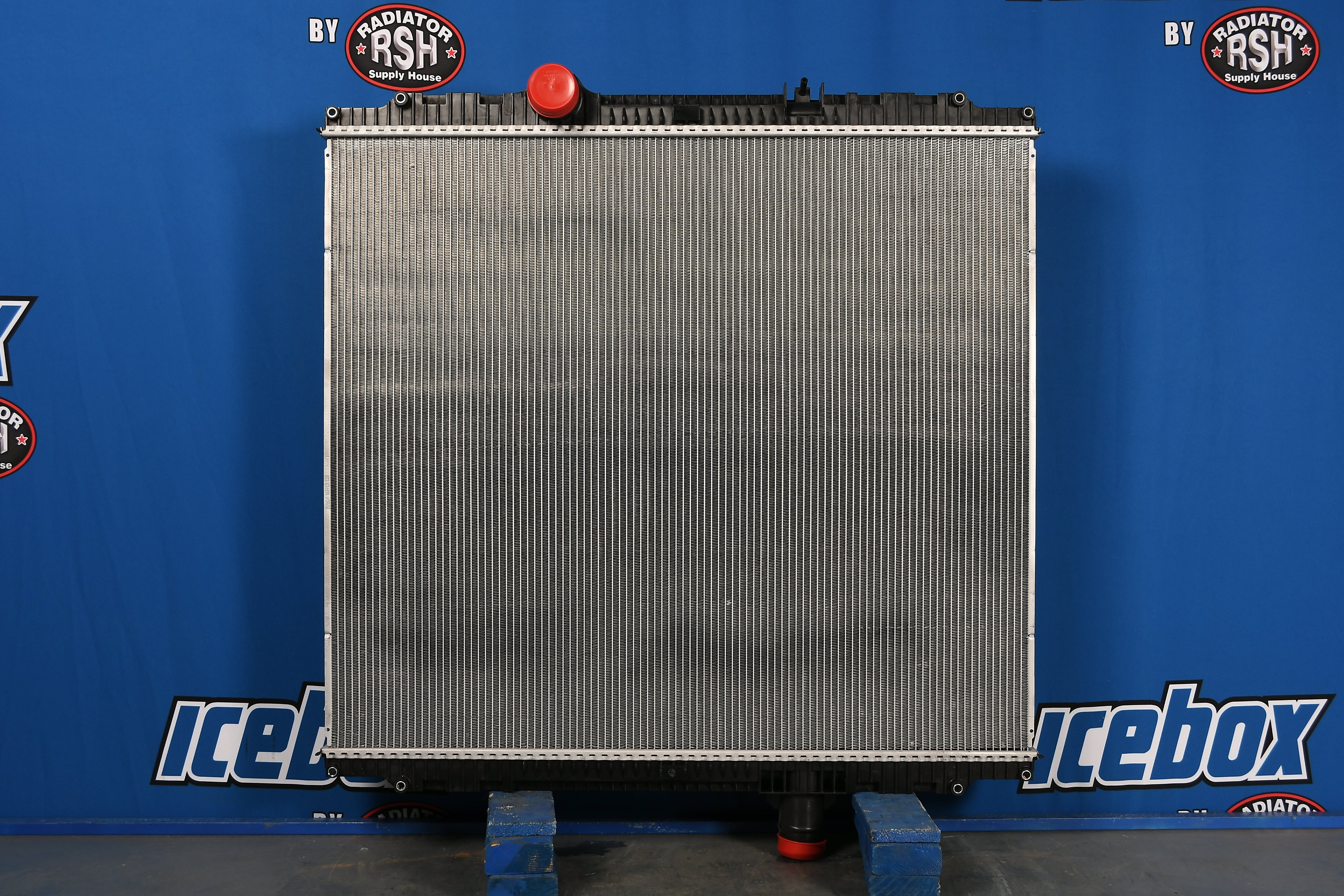 Peterbilt 386, 587EXHD, KW T2000 Radiator # 606057 – Radiator