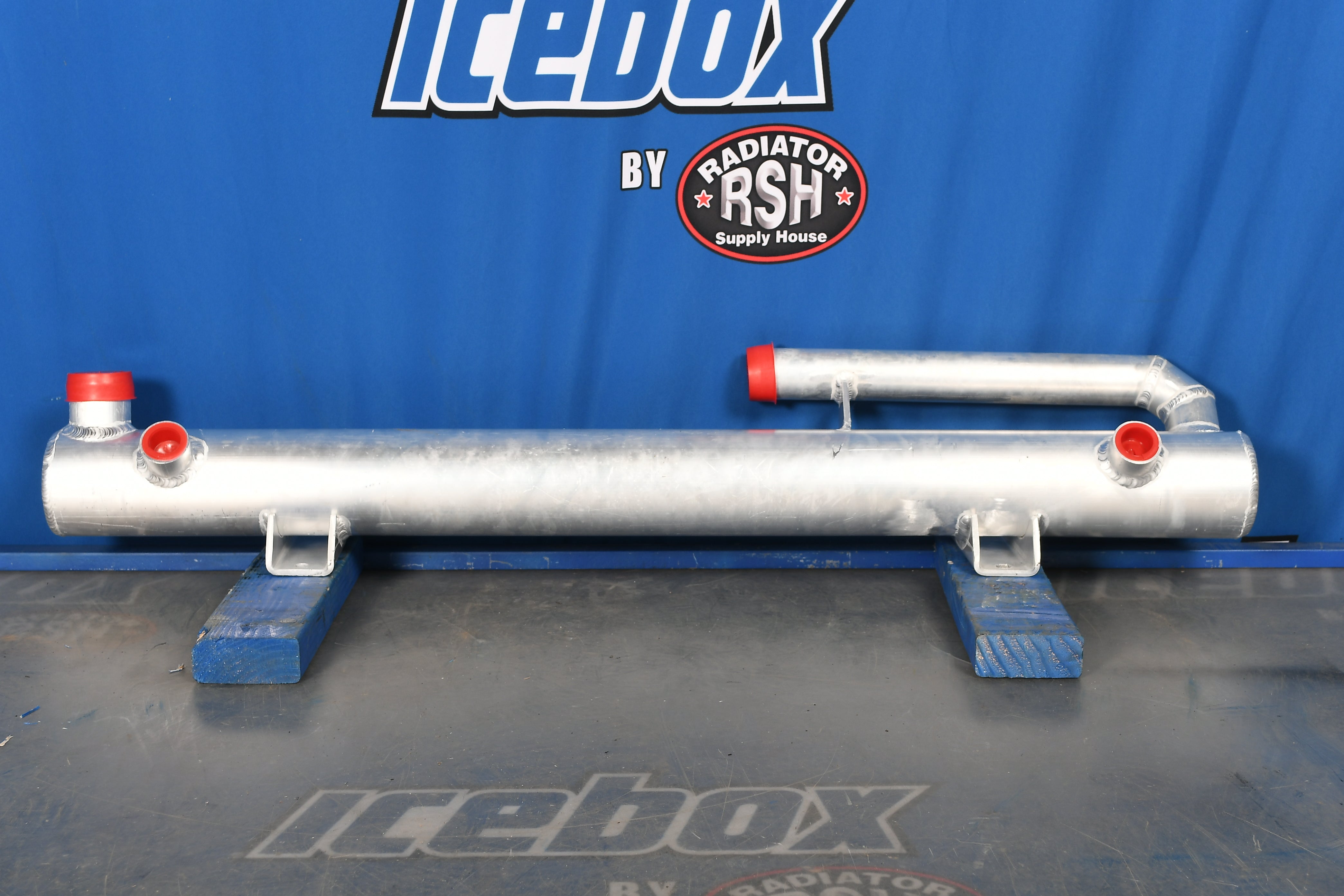 キャビテーション Case 821B Oil Cooler # 845152 – Radiator Supply House