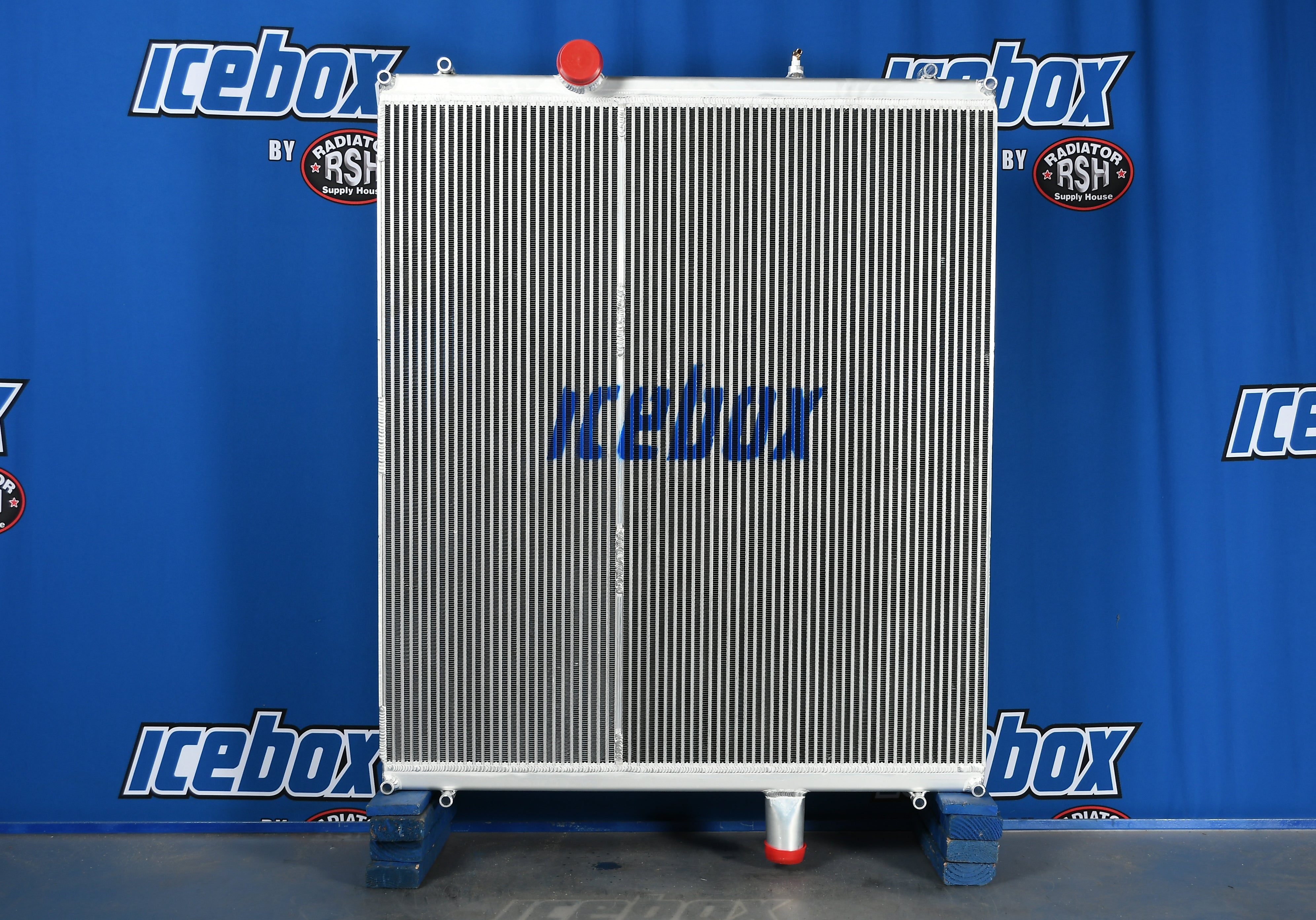 Peterbilt 388, 377, 378, 385, 387, 389, Radiator # 606061