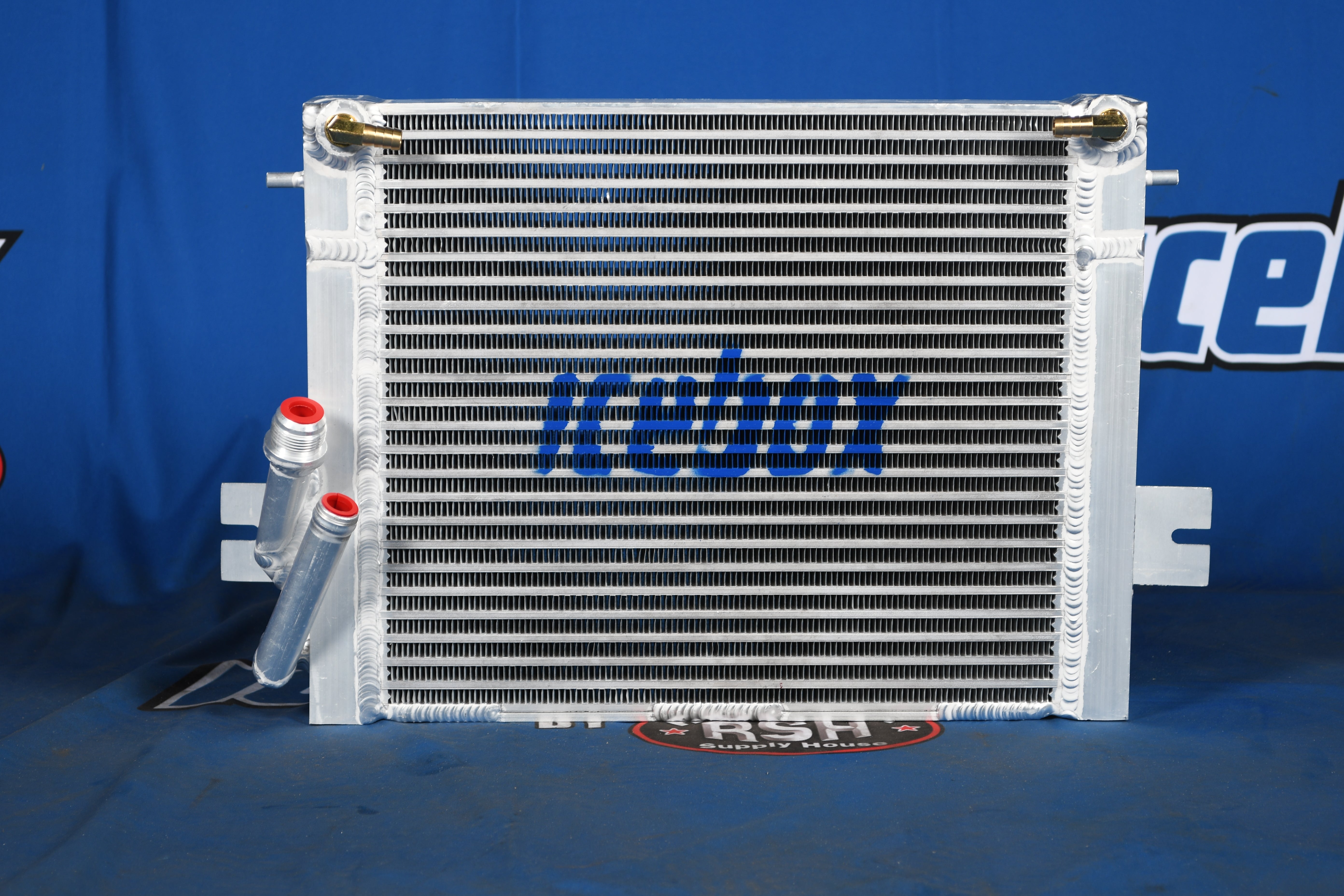 テブール Ford 555D Backhoe Oil Cooler # 910054 – Radiator Supply House