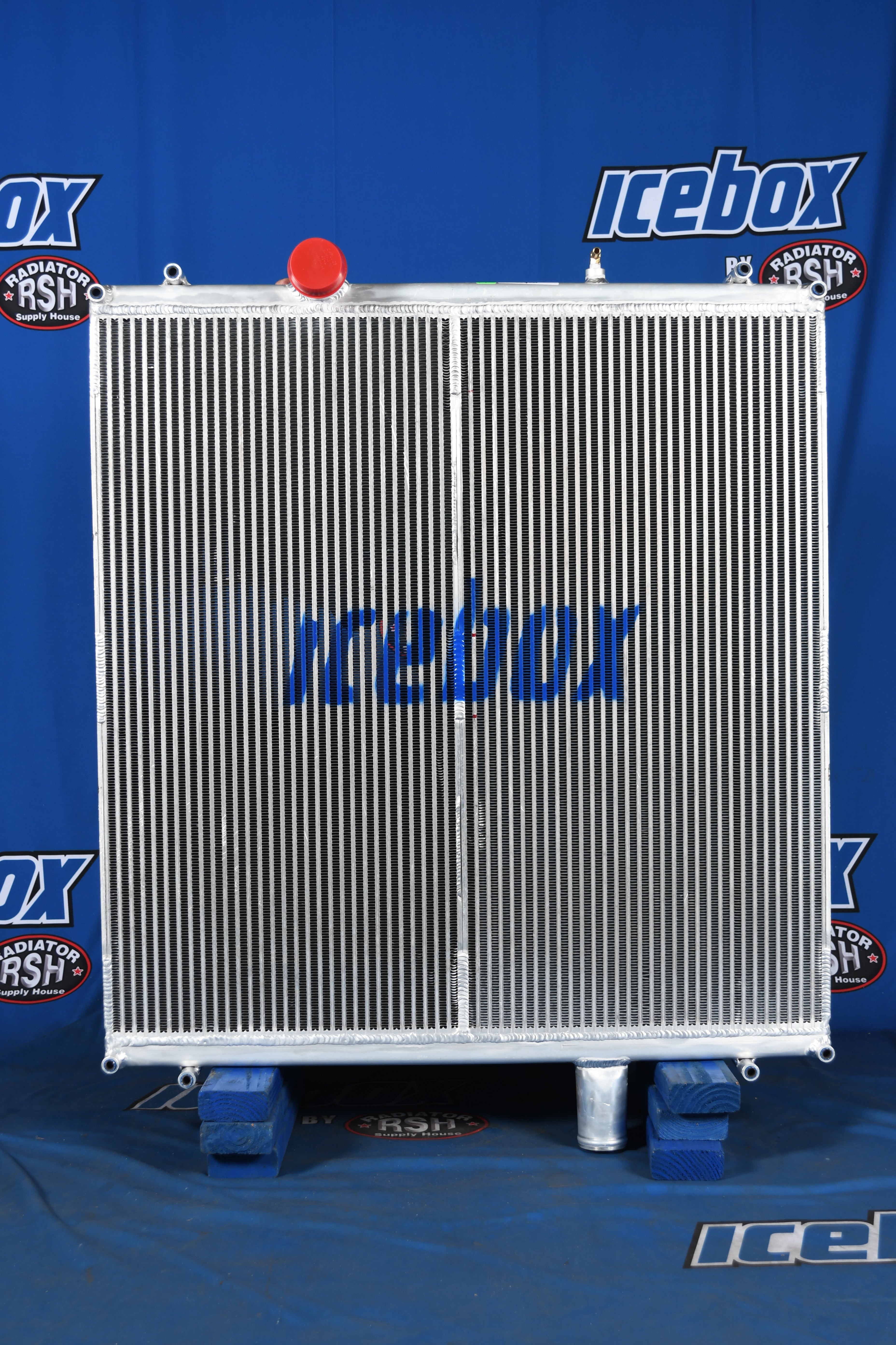 Peterbilt 386 Radiator # 606079 – Radiator Supply House