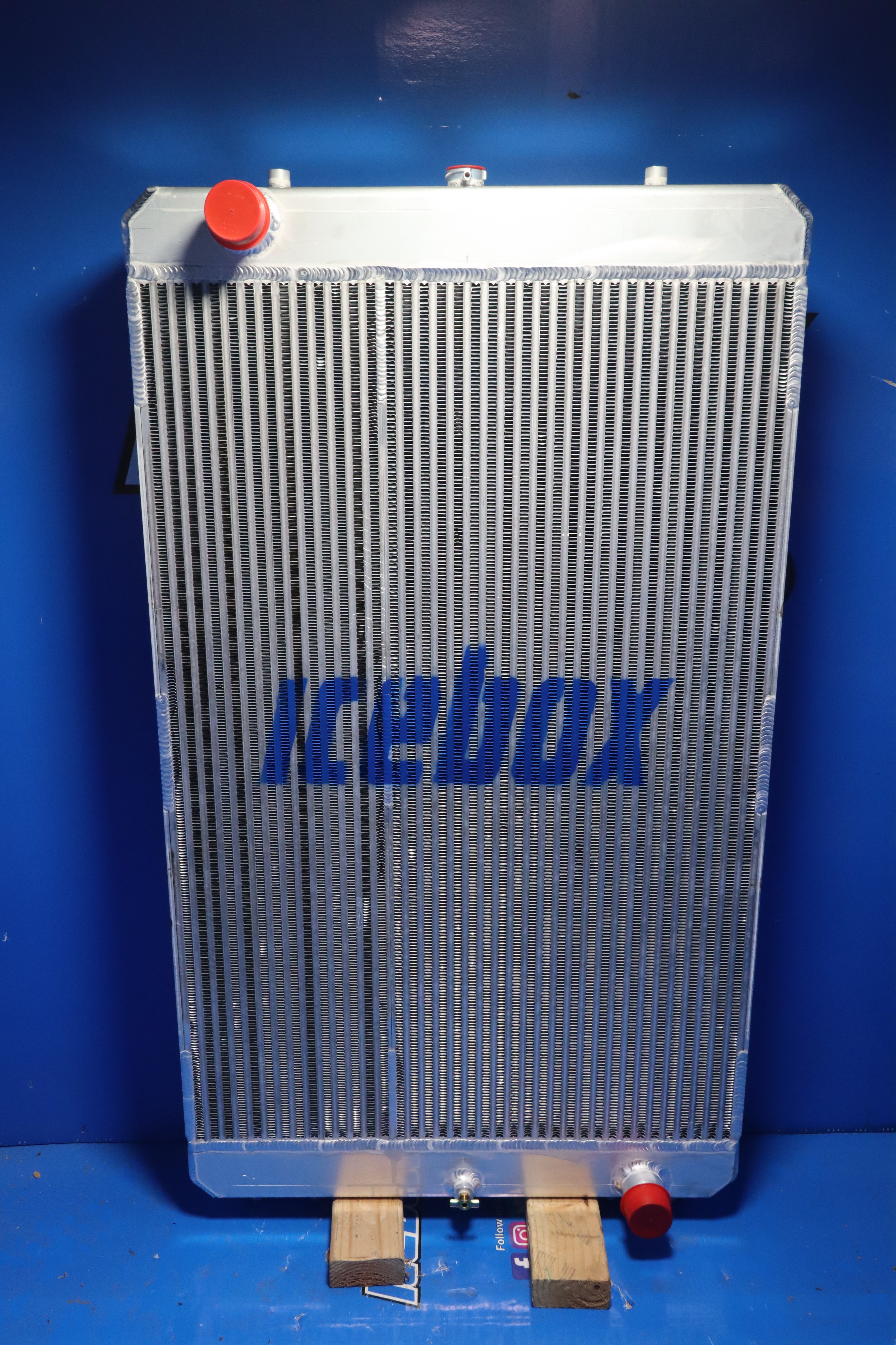 たろうページ Hitachi ZW250, ZW250-3, ZW250-HCMF Radiator # 871200 – Radiator