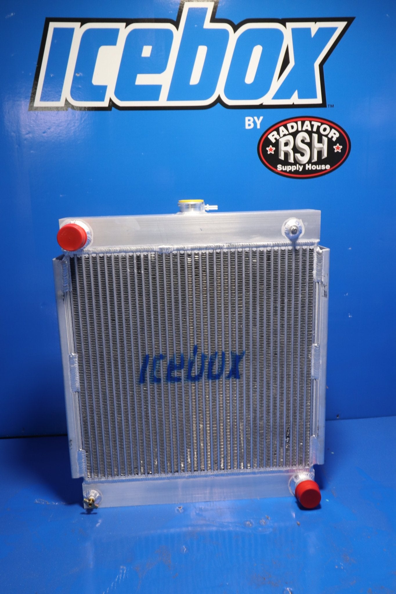 たろう Street Sweeper Radiator # 890813 – Radiator Supply House