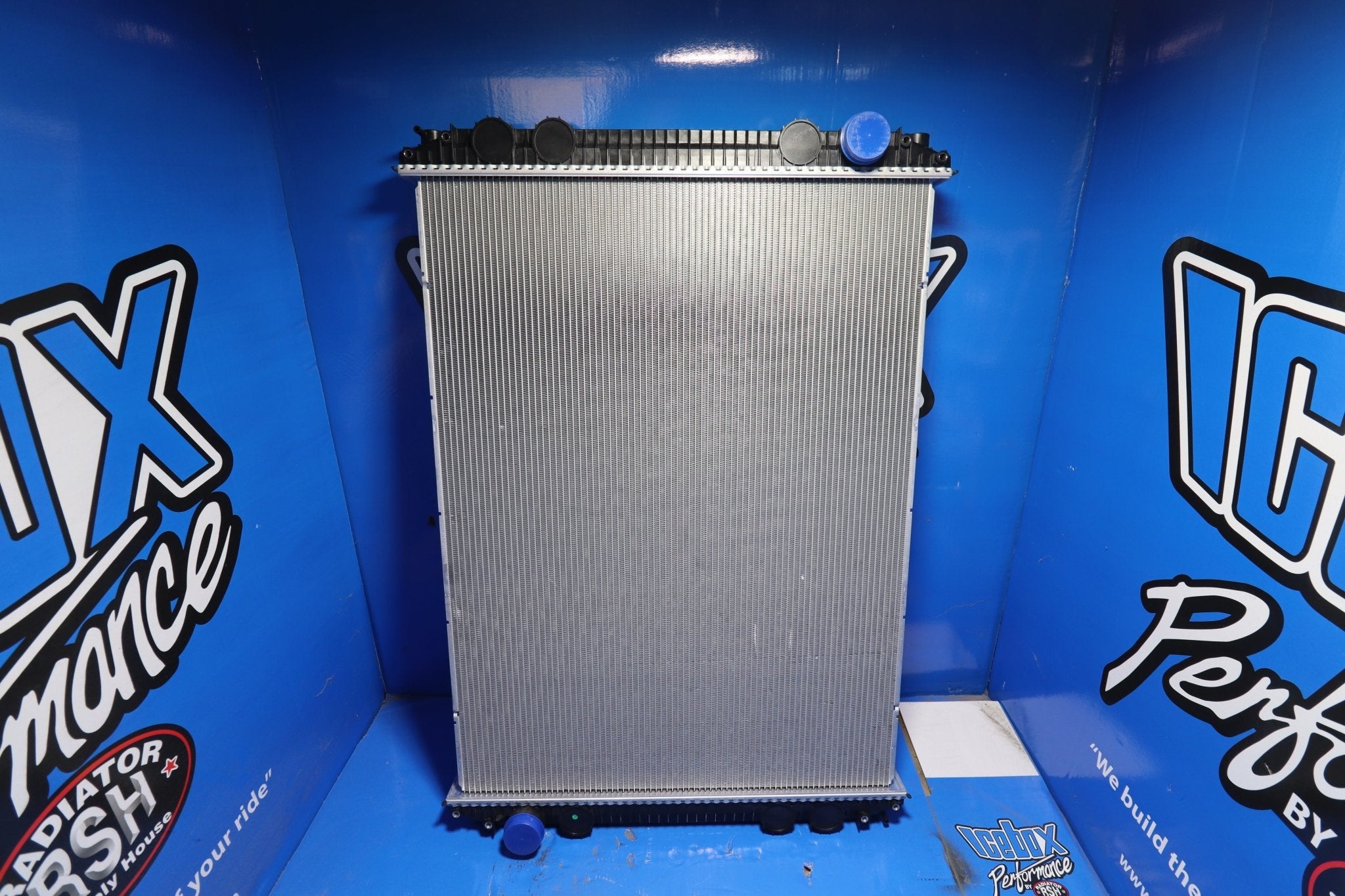 Freightliner Columbia Class 112/120 CST/FLD Radiator # 601071