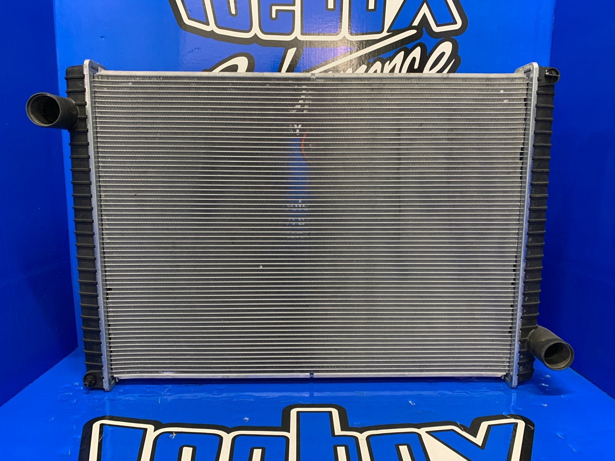 Kenworth T-300, FLD112 , FLD120 & FLD13 Radiator # 604620