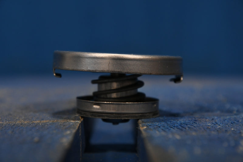 Load image into Gallery viewer, Universal Radiator Cap # 200002
