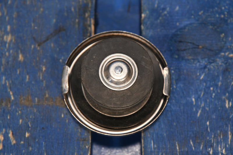 Load image into Gallery viewer, Universal Radiator Cap # 200003
