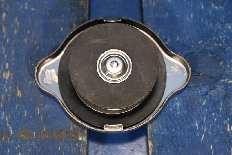 Load image into Gallery viewer, Universal Radiator Cap # 200008
