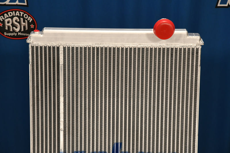 Load image into Gallery viewer, Ford L, LT7500, LT8500, L, LT9501, Radiator # 600044
