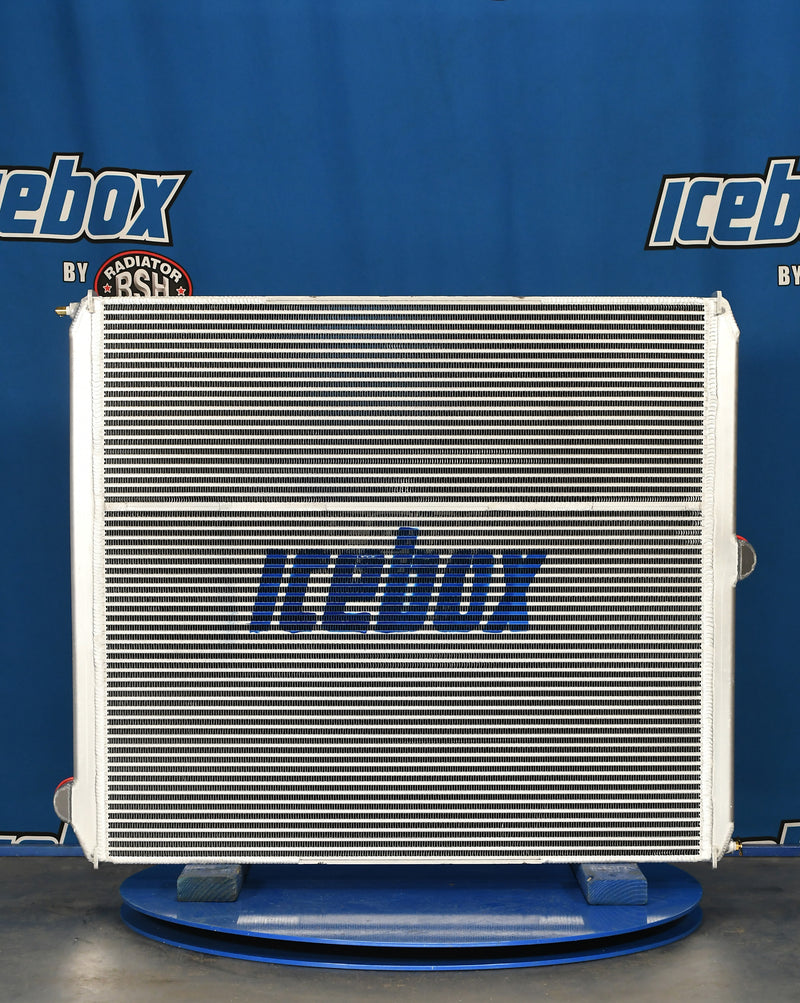 Load image into Gallery viewer, Ford L9000,L9500,L9522, Radiator # 600101
