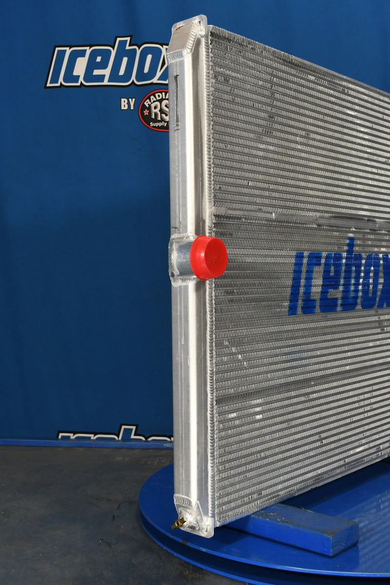 Load image into Gallery viewer, Ford L9000,L9500,L9522, Radiator # 600101
