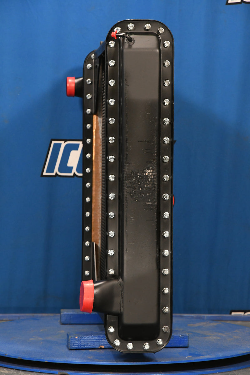 Load image into Gallery viewer, Freightliner Radiator # 601006
