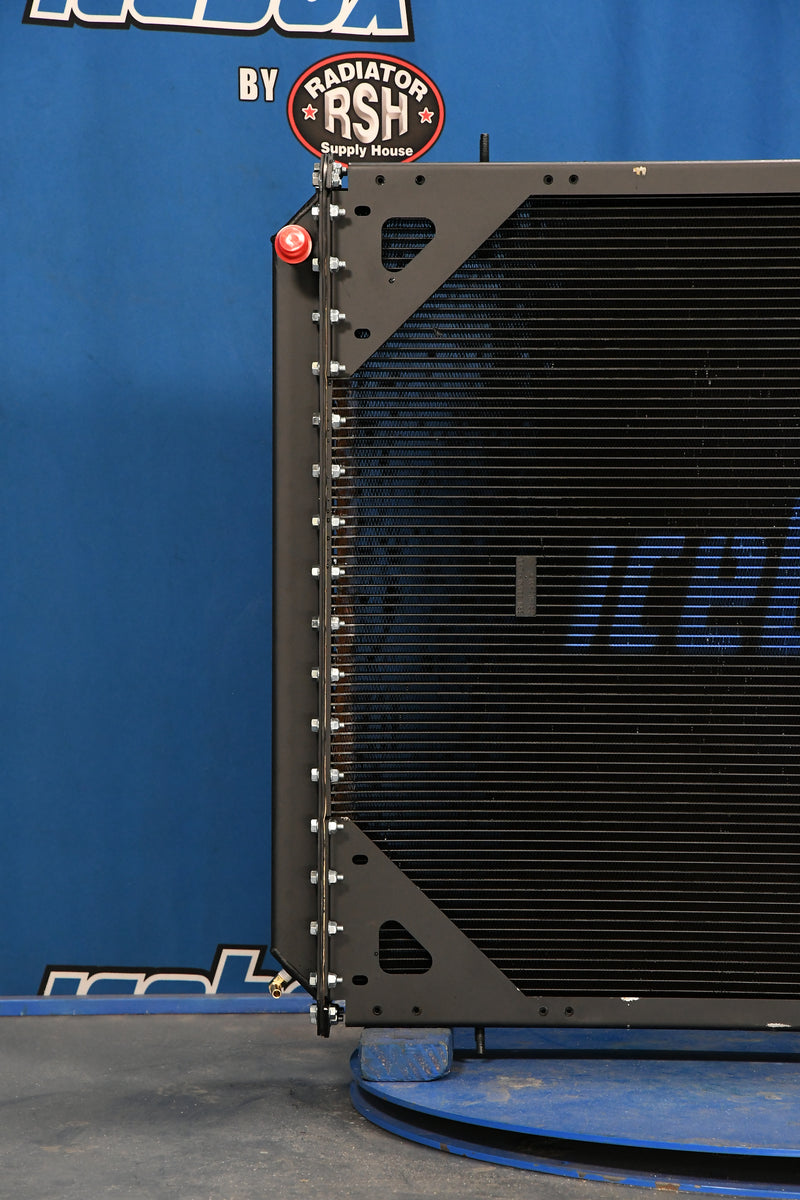 Load image into Gallery viewer, Freightliner Classic Radiator # 601009
