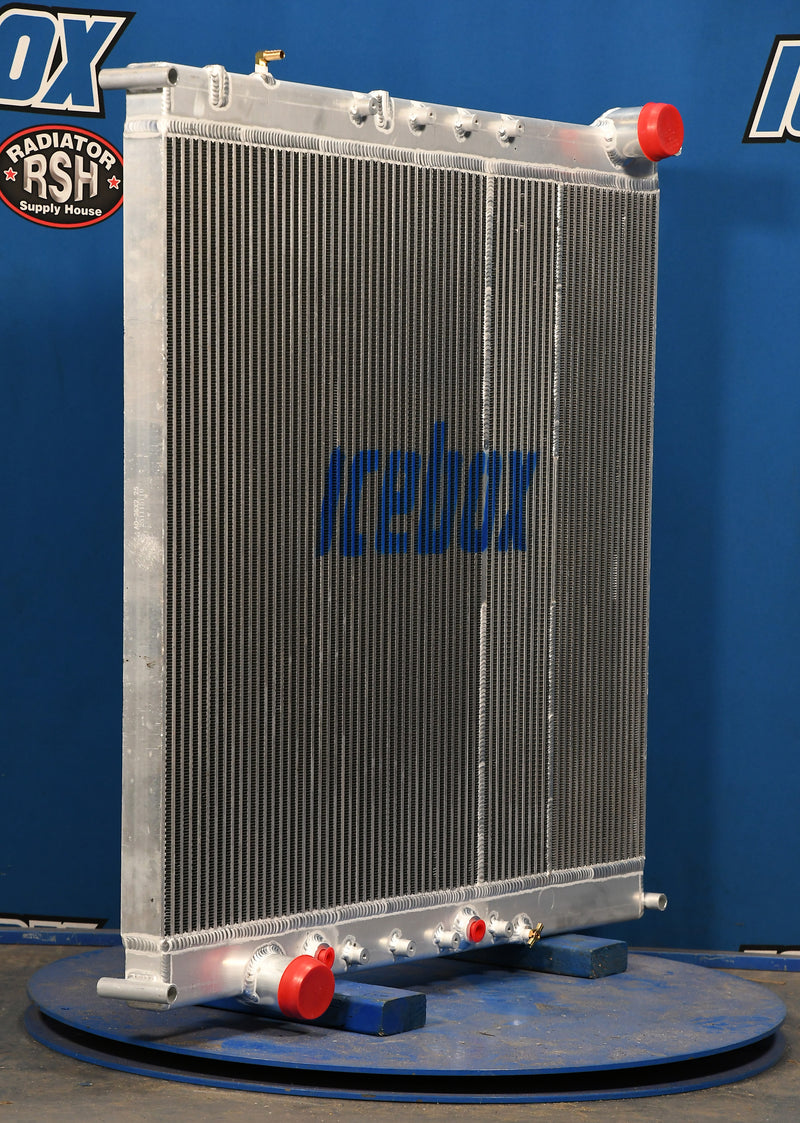 Load image into Gallery viewer, Western Star Radiator # 601124
