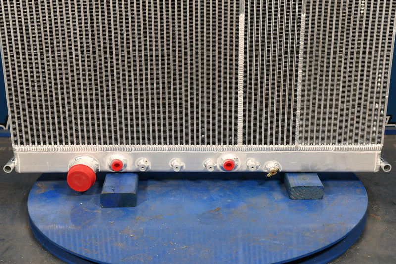 Load image into Gallery viewer, Western Star Radiator # 601124
