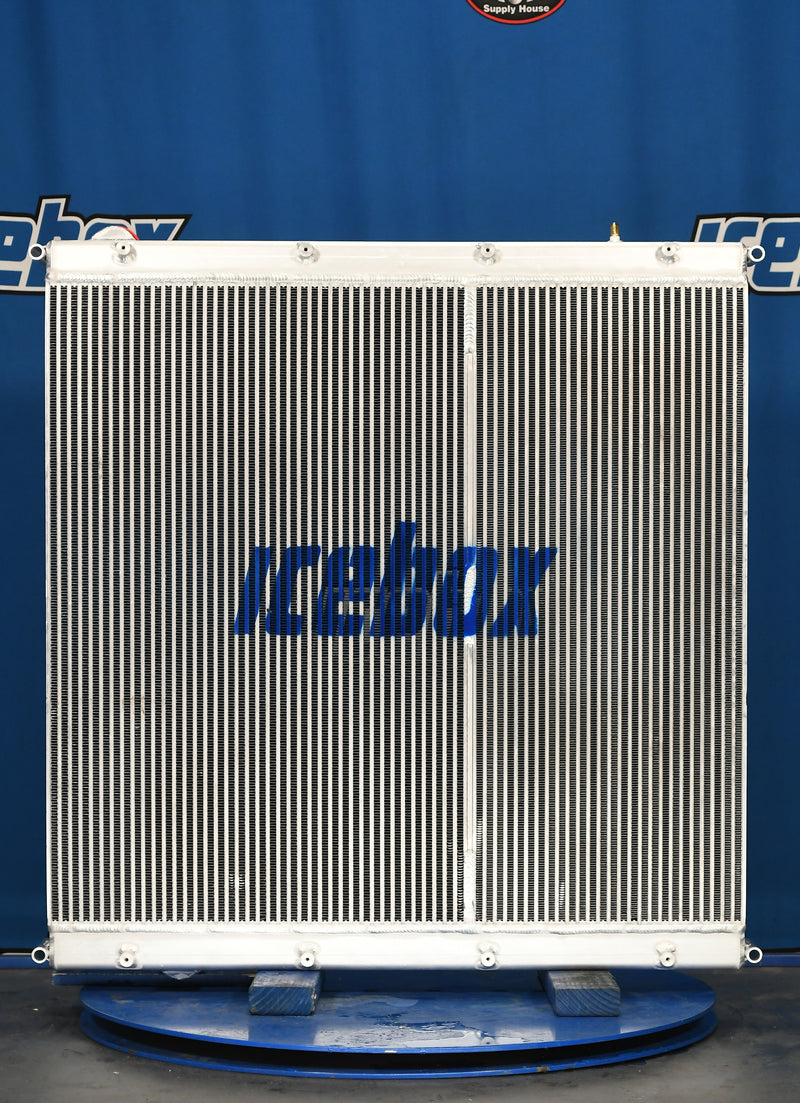 Load image into Gallery viewer, Freightliner Cascadia Radiator # 601236

