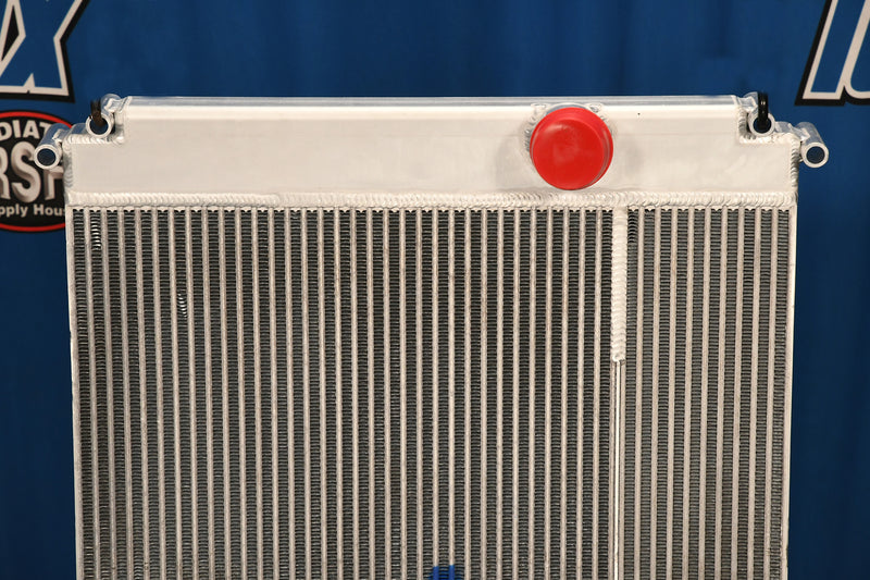Load image into Gallery viewer, Freightliner Columbia Radiator # 601350
