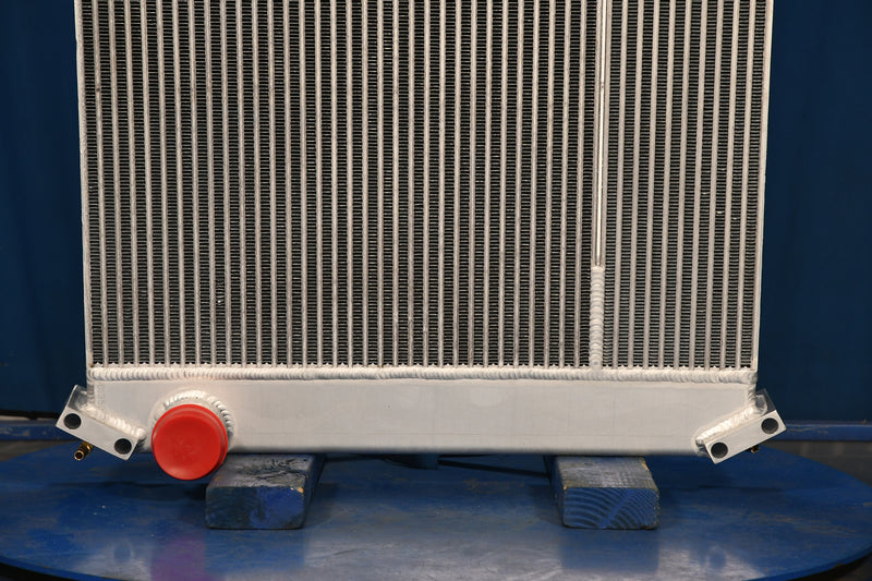 Load image into Gallery viewer, Freightliner Columbia Radiator # 601350
