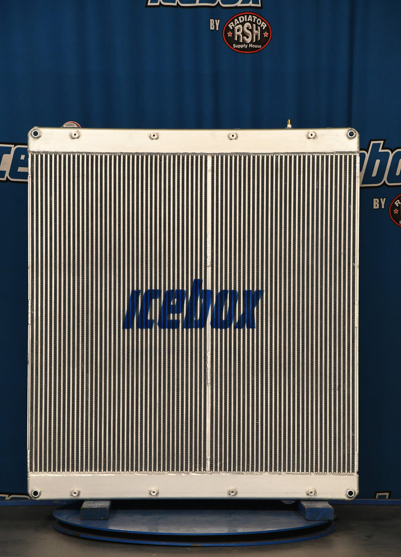 Load image into Gallery viewer, Freightliner Radiator # 601406
