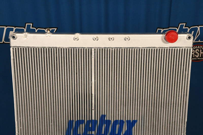 Load image into Gallery viewer, Freightliner Radiator # 601406
