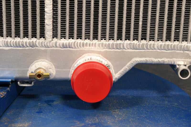 Load image into Gallery viewer, Freightliner Radiator # 601490
