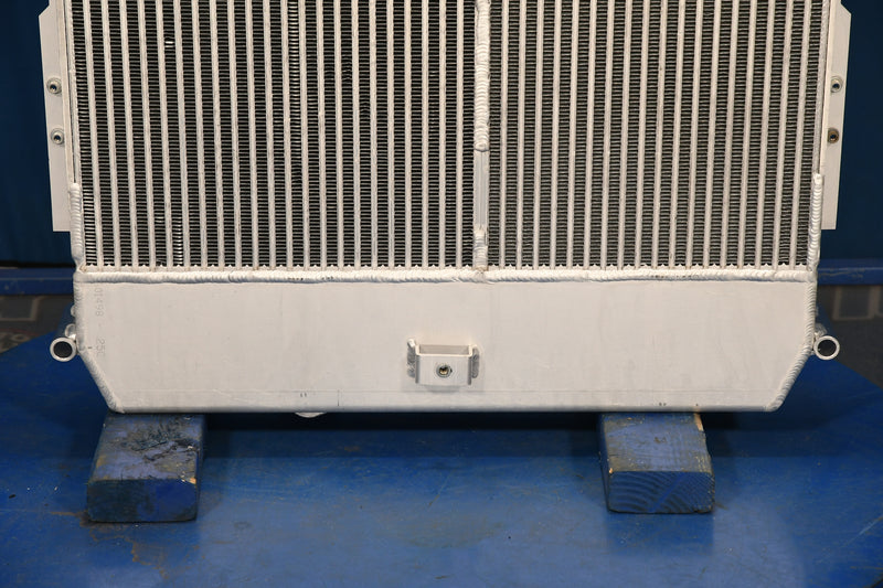 Load image into Gallery viewer, Freightliner M2, 106 Radiator # 601498
