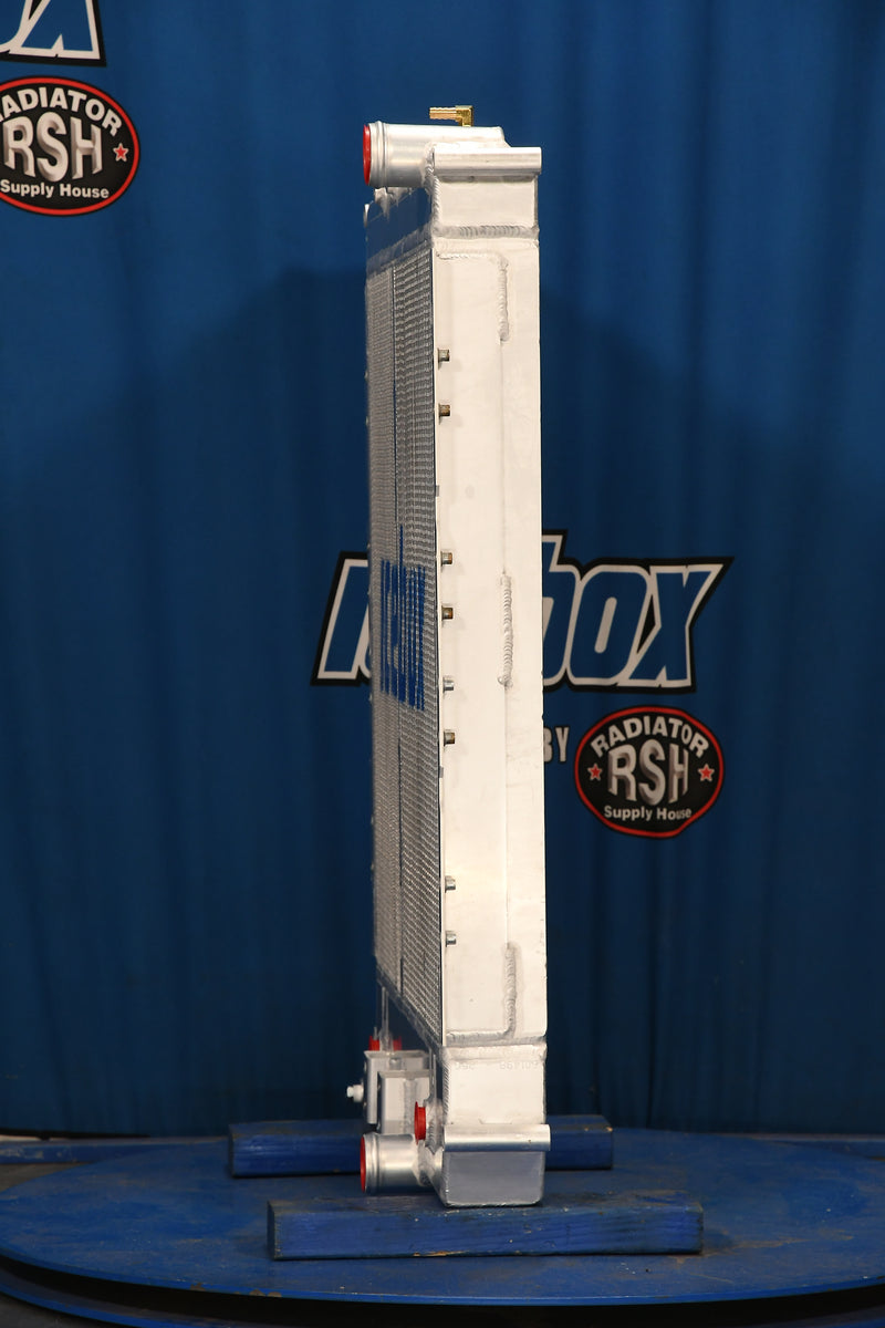 Load image into Gallery viewer, Freightliner M2, 106 Radiator # 601498
