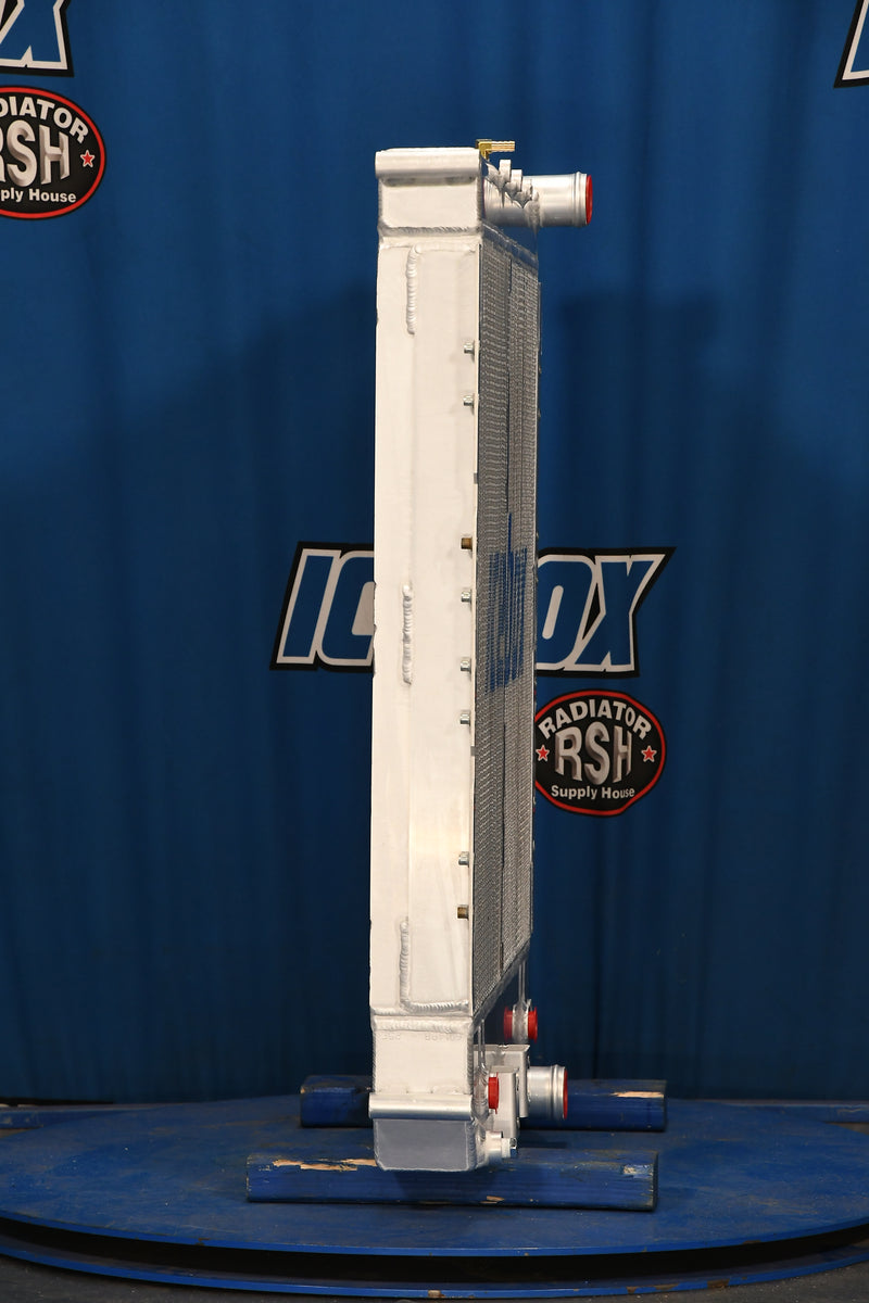 Load image into Gallery viewer, Freightliner M2, 106 Radiator # 601498
