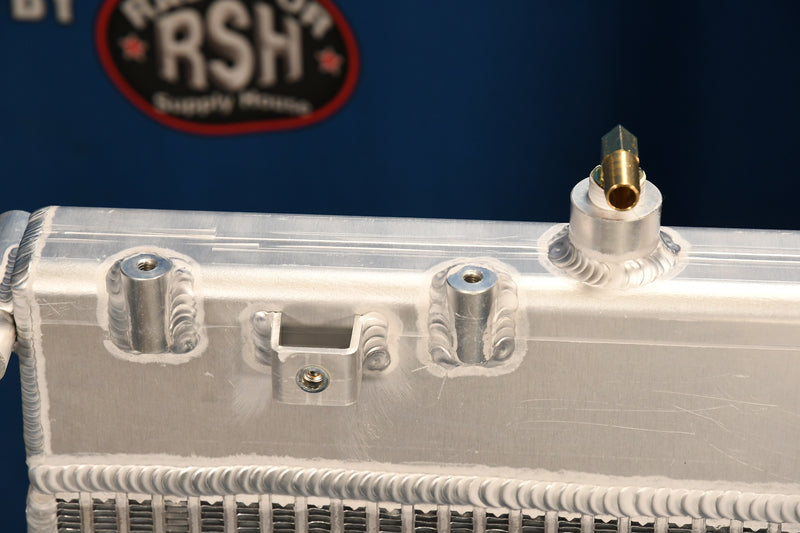 Load image into Gallery viewer, Freightliner Radiator # 601559
