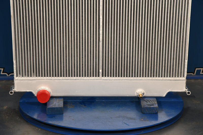 Load image into Gallery viewer, Freightliner Radiator # 601559

