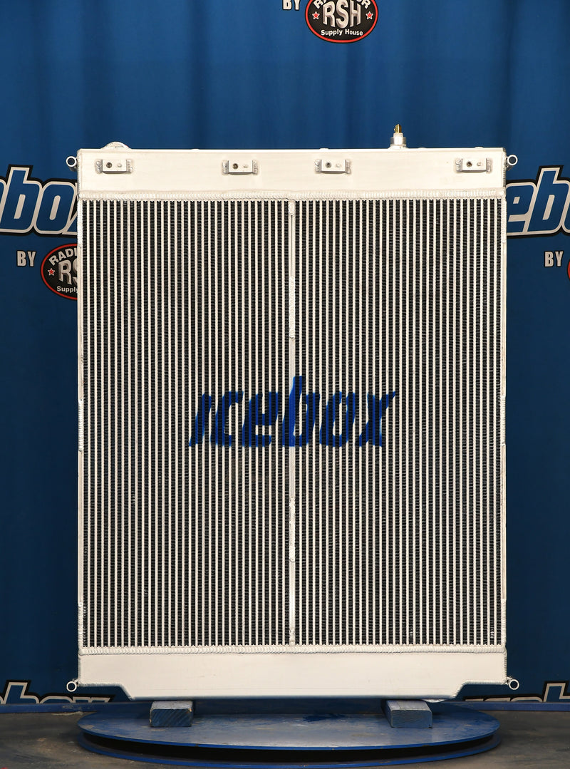 Load image into Gallery viewer, Freightliner Radiator # 601559
