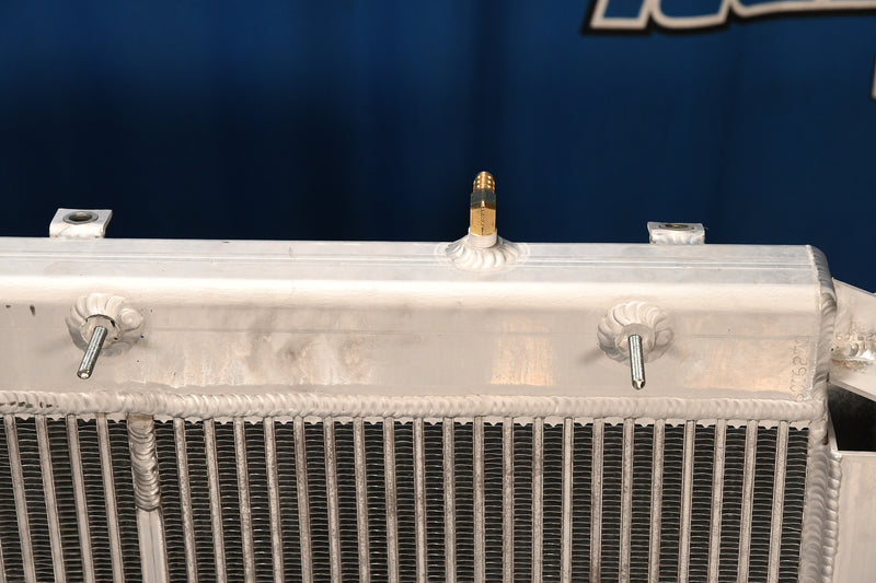 Load image into Gallery viewer, Freightliner Radiator # 601627
