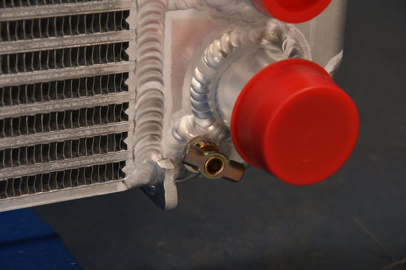 Load image into Gallery viewer, Chevrolet / GMC / GM C8500, C7500, C5500, C4500 Radiator # 602215
