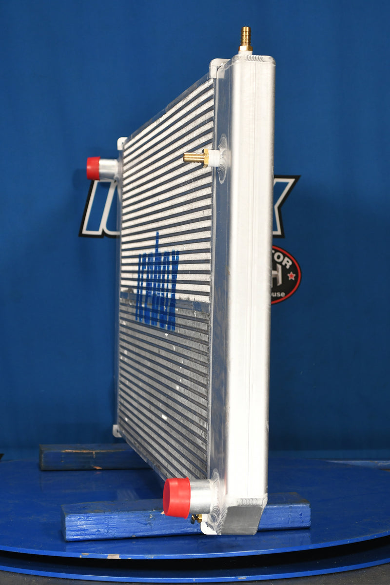Load image into Gallery viewer, Chevrolet / GMC / Chevy C6500, C7500, C8500 Radiator # 602903
