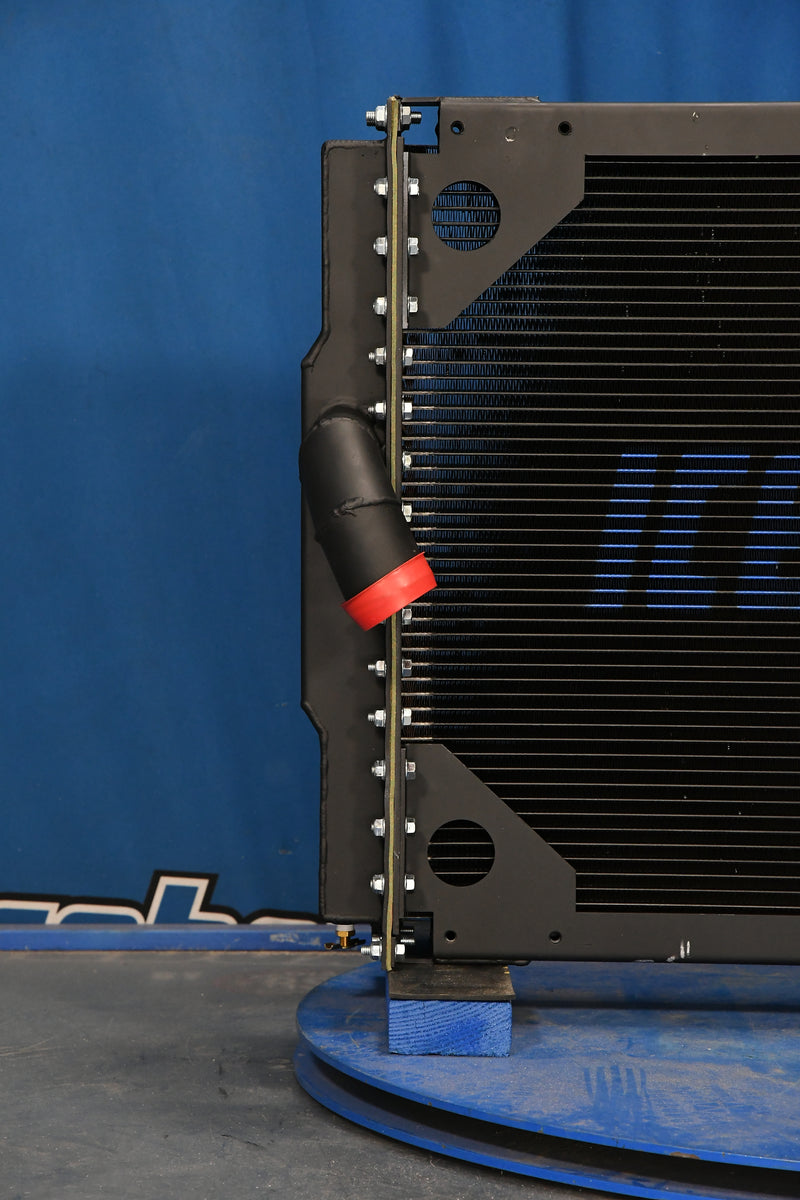 Load image into Gallery viewer, International Radiator # 603083
