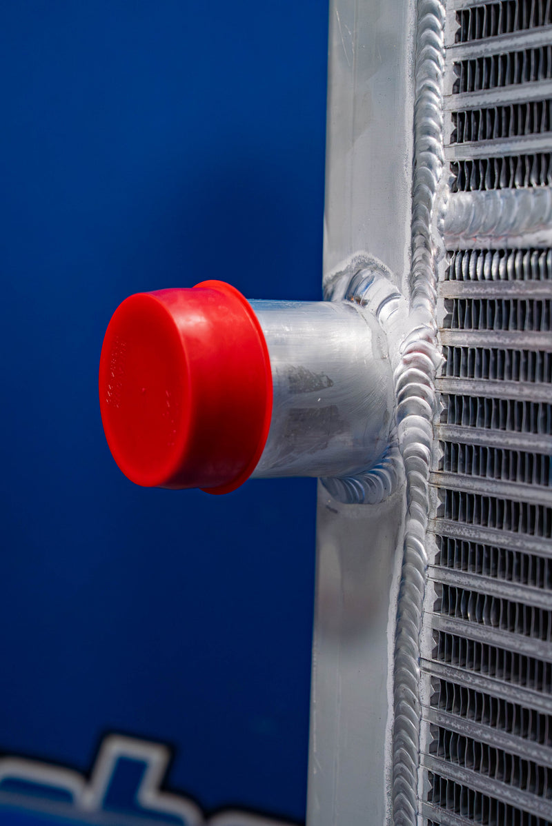 Load image into Gallery viewer, International 4300, 4400, 4700 Radiator # 603130
