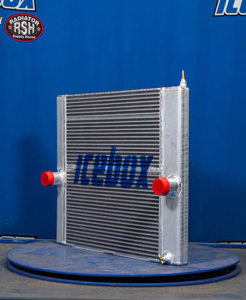 Load image into Gallery viewer, International 4300, 4400, 4700 Radiator # 603130
