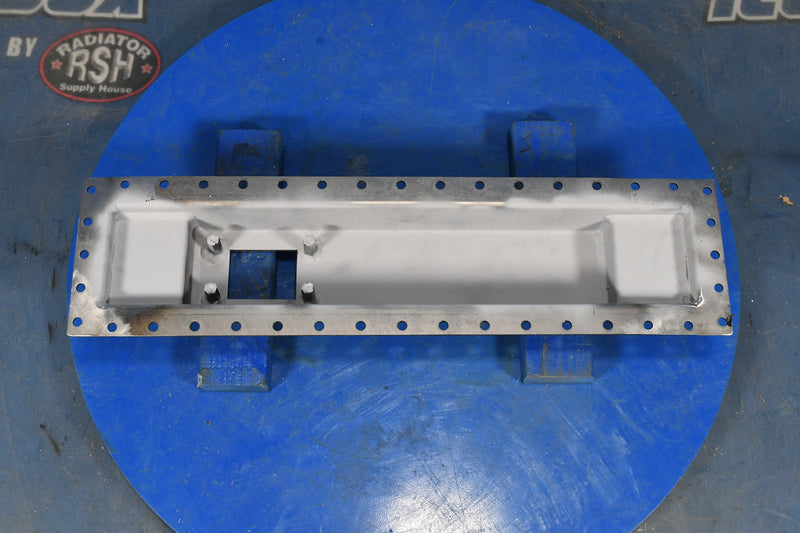 Load image into Gallery viewer, International Truck Bottom Tank # 603273
