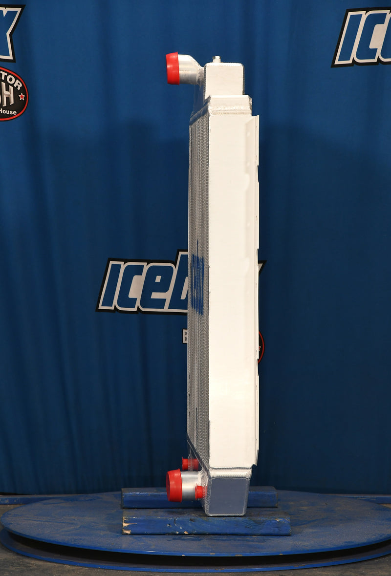 Load image into Gallery viewer, International 4900 Radiator # 603386
