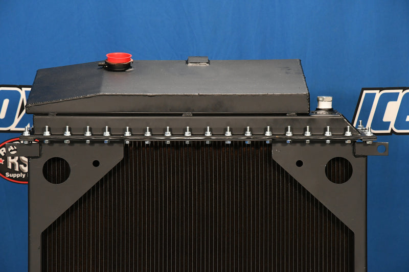 Load image into Gallery viewer, Kenworth T800, T600, W900 Radiator # 604026
