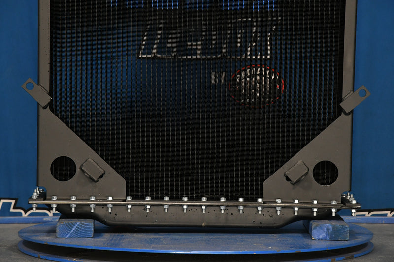 Load image into Gallery viewer, Kenworth T800 Radiator # 604031
