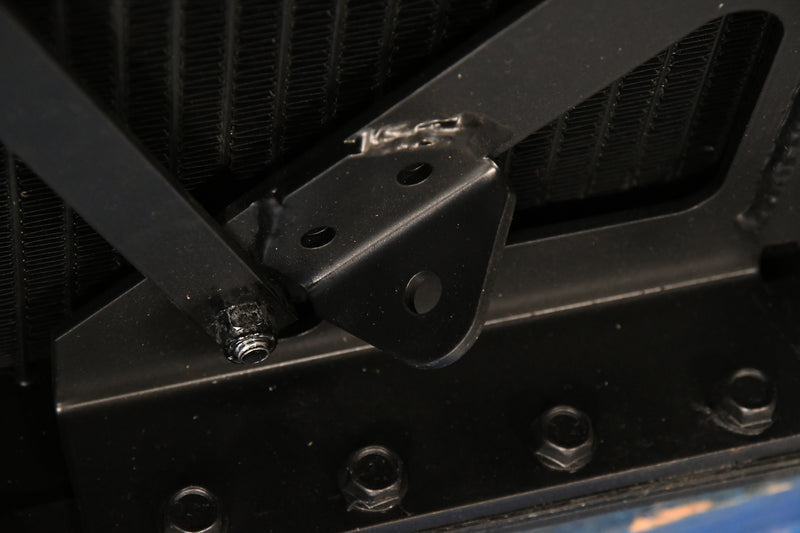 Load image into Gallery viewer, Kenworth W900L Radiator # 604037
