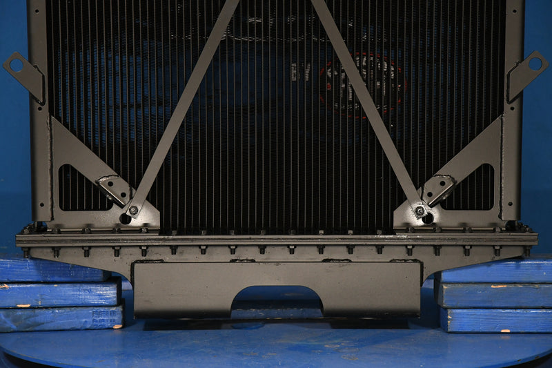 Load image into Gallery viewer, Kenworth W900L Radiator # 604037
