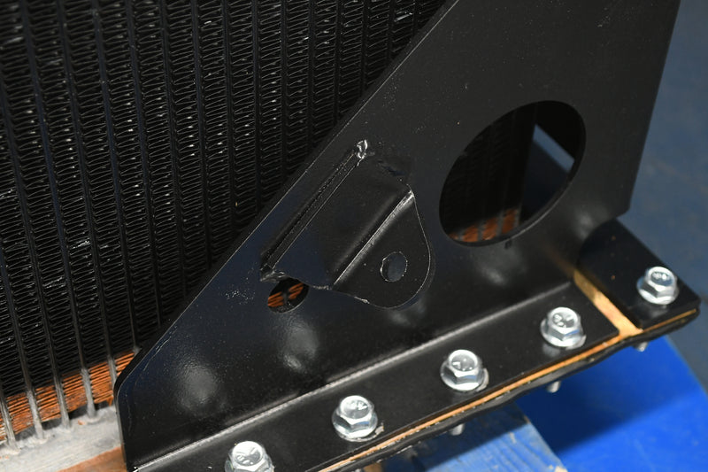 Load image into Gallery viewer, Kenworth T-600 / T-800 Radiator # 604086
