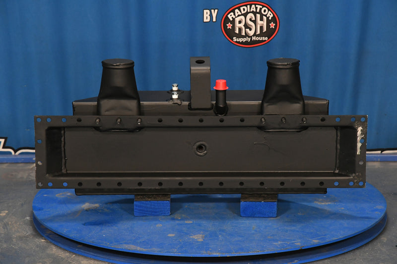 Load image into Gallery viewer, Kenworth T593 Top Tank # 604716
