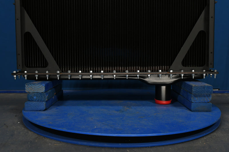 Load image into Gallery viewer, Peterbilt Radiator # 606015
