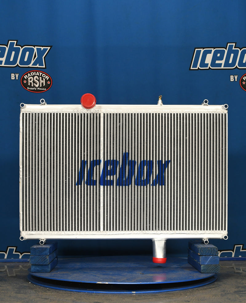Load image into Gallery viewer, Peterbilt 335, 340 / T300 Radiator # 606074
